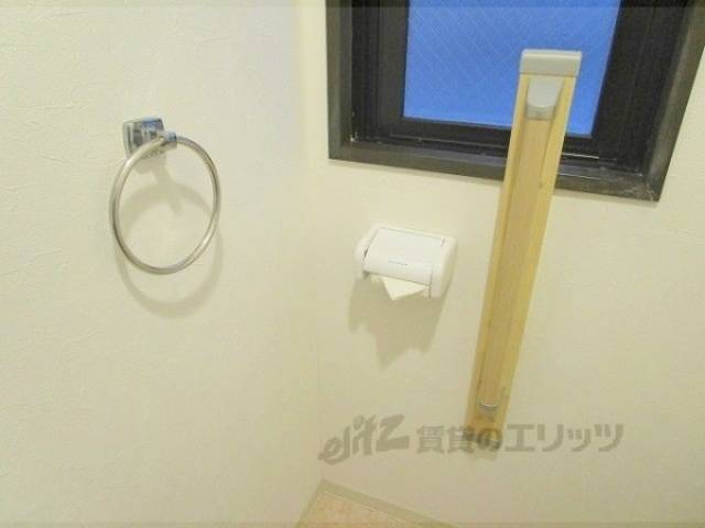 トイレ　トイレ手すり