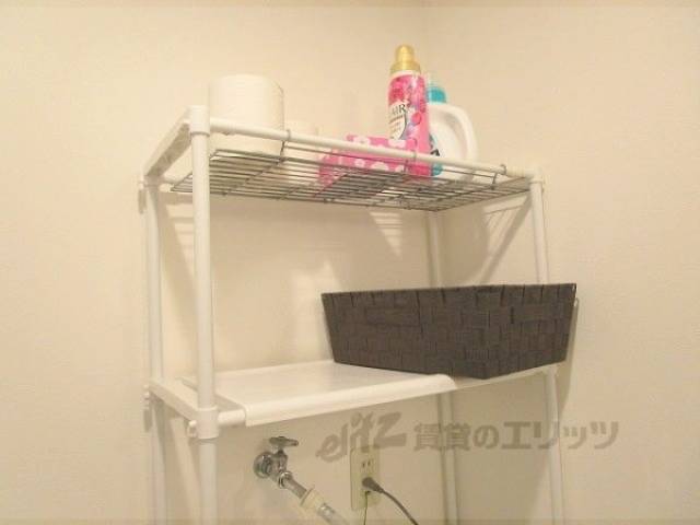 洗濯機置場　収納