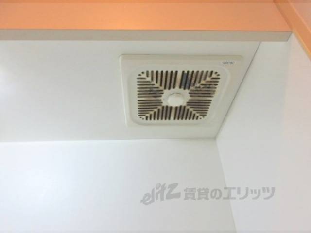 キッチン　換気扇