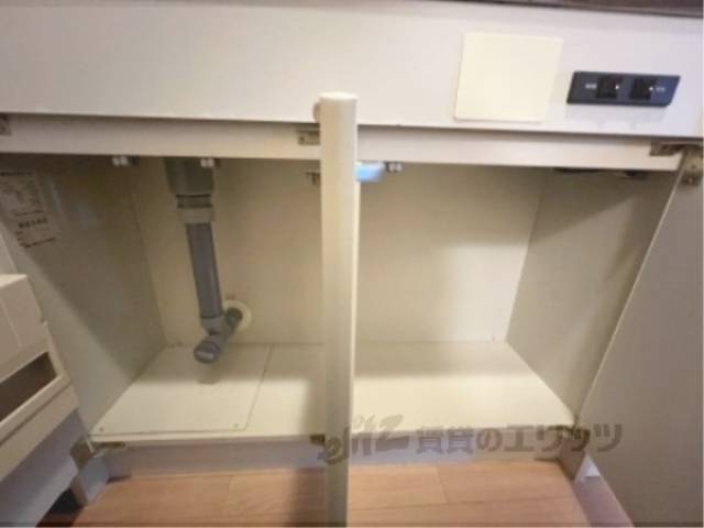キッチン　収納下部