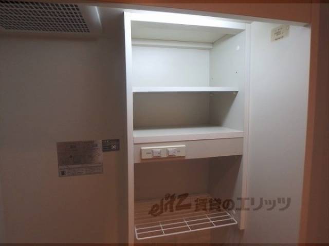 収納　キッチン上