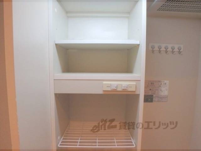 キッチン　上部収納