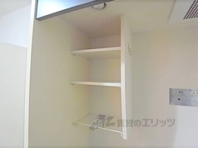キッチン　収納上