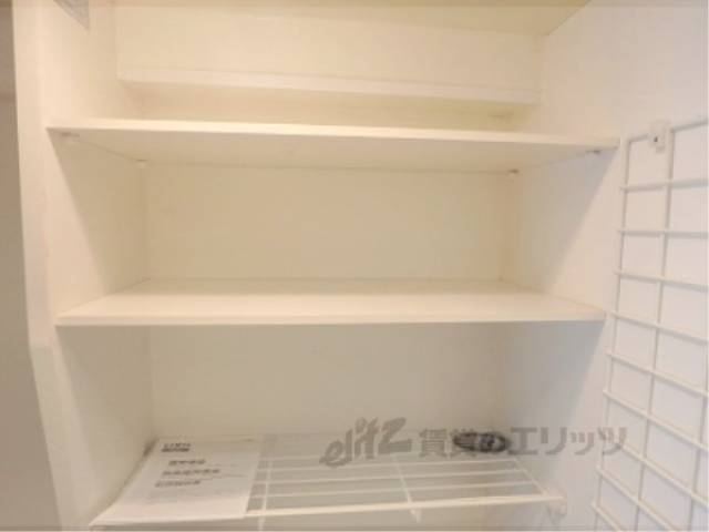 キッチン　上部収納