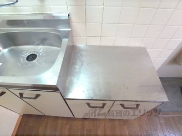 キッチン　コンロ置き場