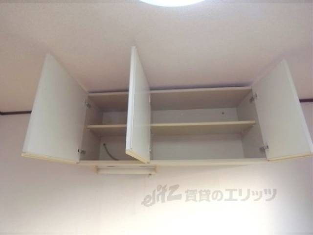 キッチン　収納上部