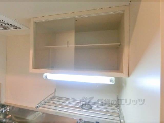 キッチン　上部収納