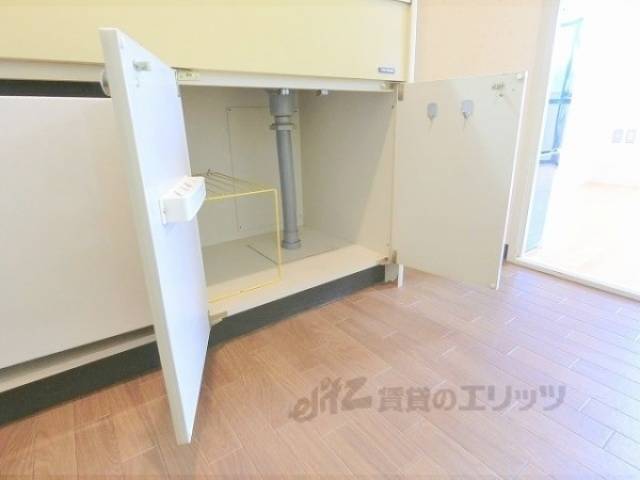 キッチン　下部収納