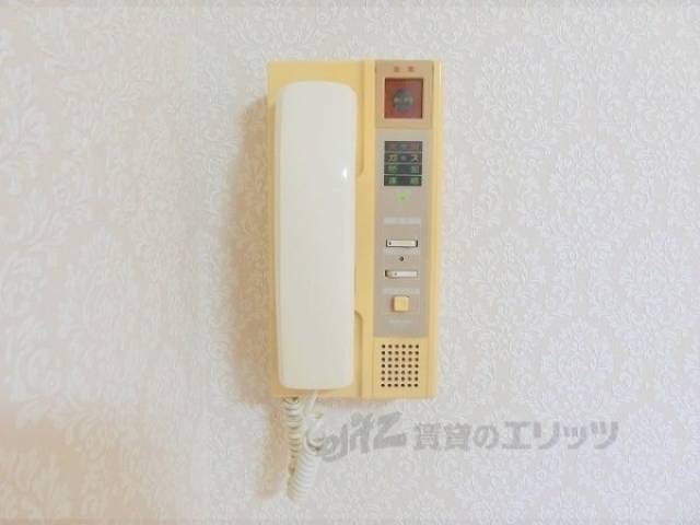 洋室　モニターフォン