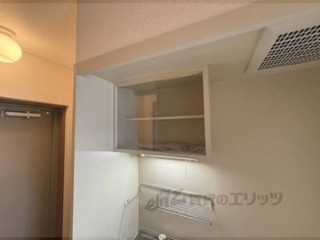 キッチン　上部収納