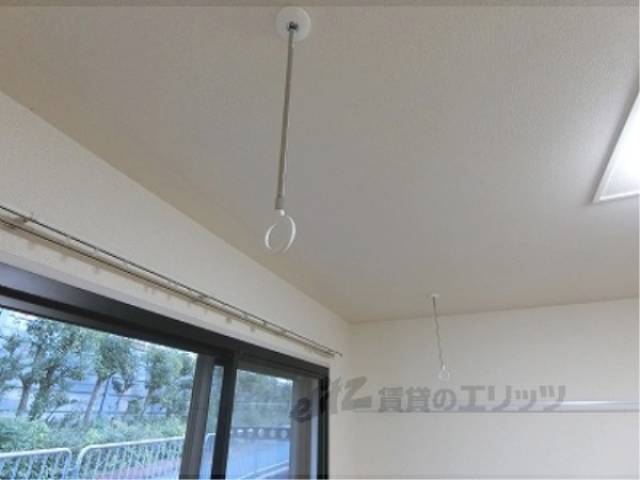物干し竿吊り