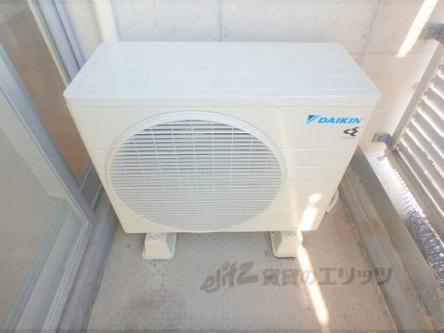 エアコン　室外機