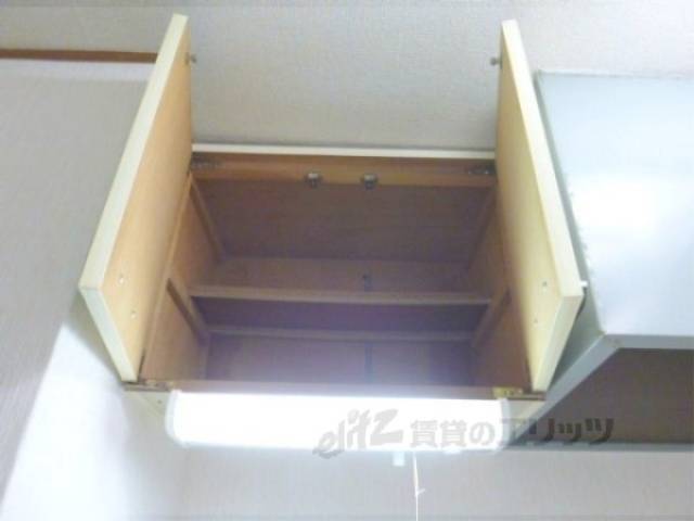 キッチン　キッチン上部収納