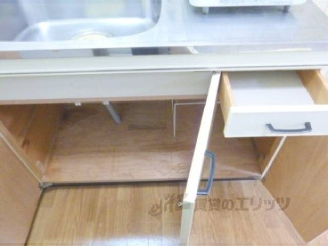 キッチン　キッチン下部収納