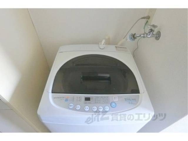 洗濯機置場　洗濯機