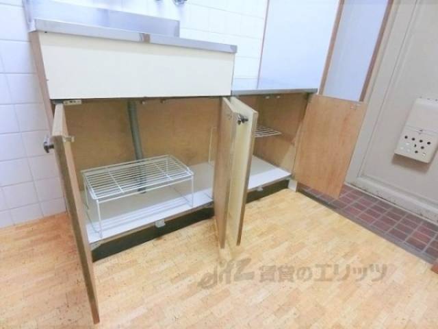 キッチン　キッチン下部収納