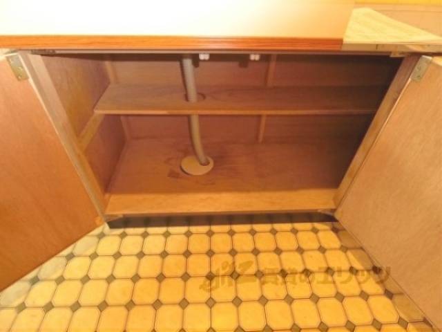 キッチン　下部収納