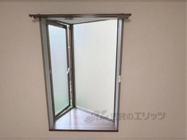 洋室　窓