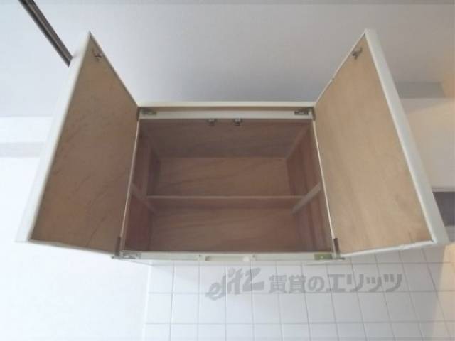 収納　食器がしまえます