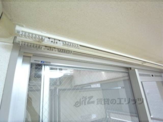 カーテンレール