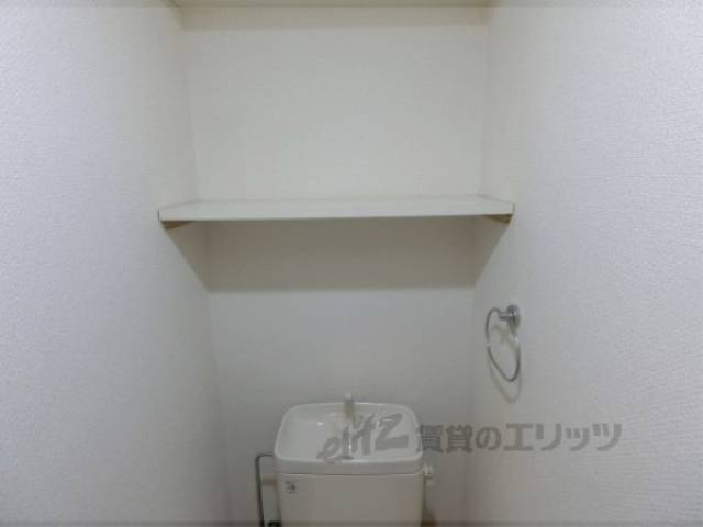 トイレ　収納棚