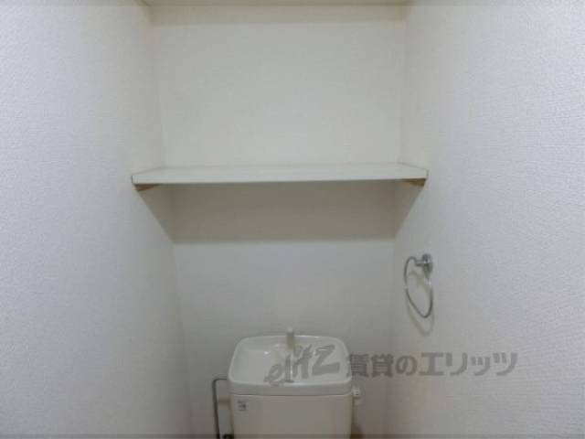 トイレ　収納棚