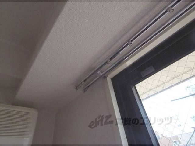 カーテンレール