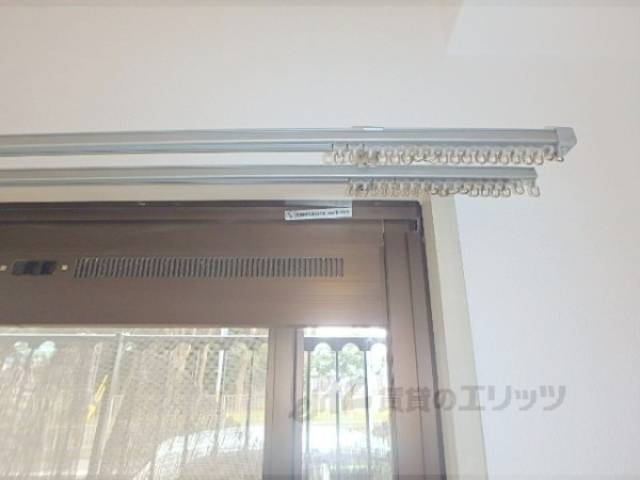 カーテンレール