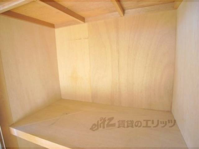 収納　真ん中段