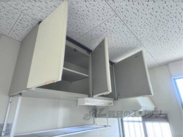 収納　キッチン上