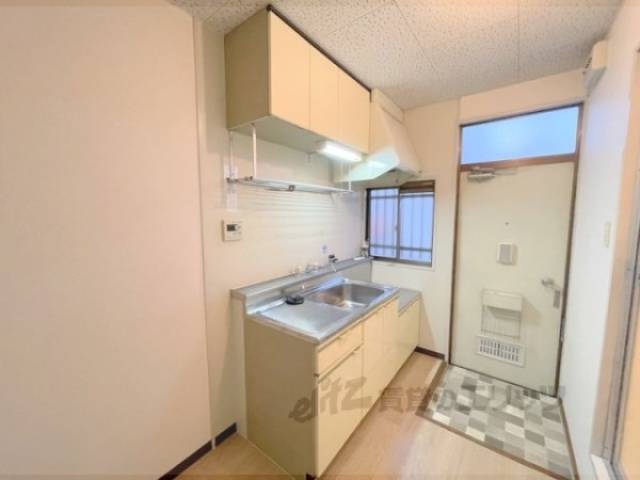 キッチン　エアコン