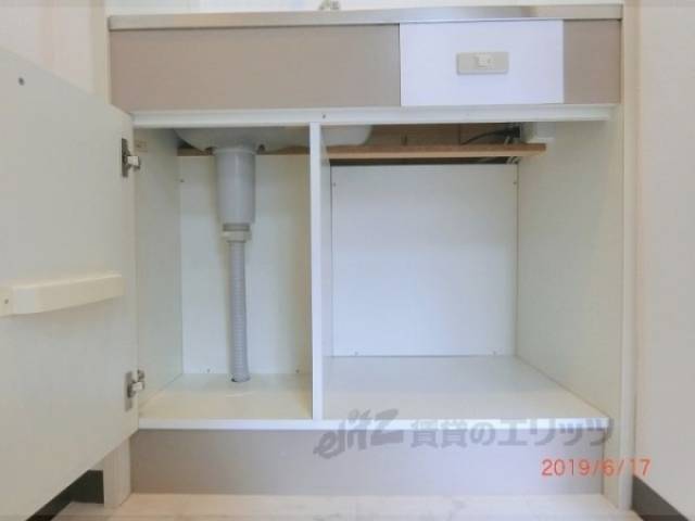 キッチン　下部収納