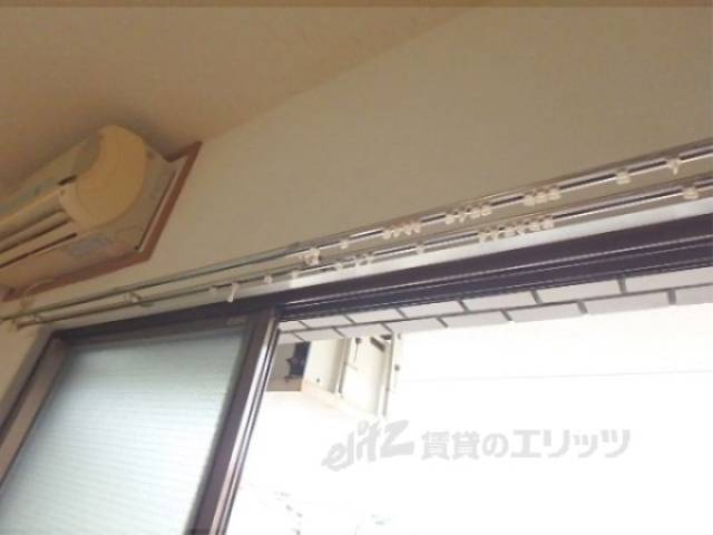 カーテンレール