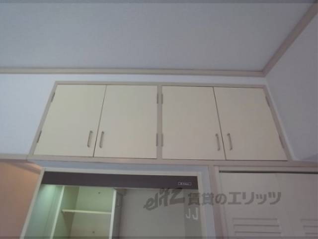 キッチン　キッチン上部収納