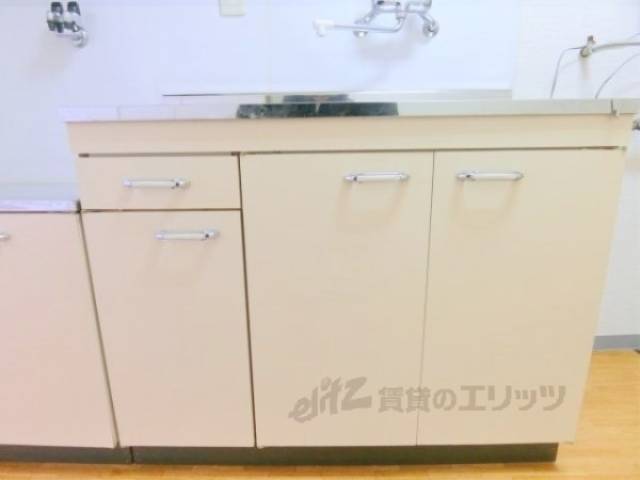 キッチン　収納