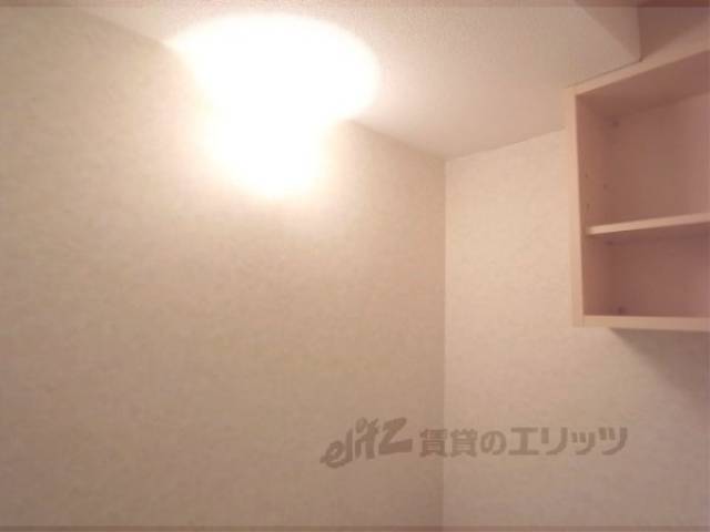 トイレ　上部収納