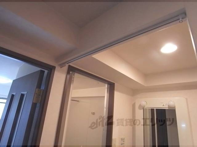 脱衣所仕切り
