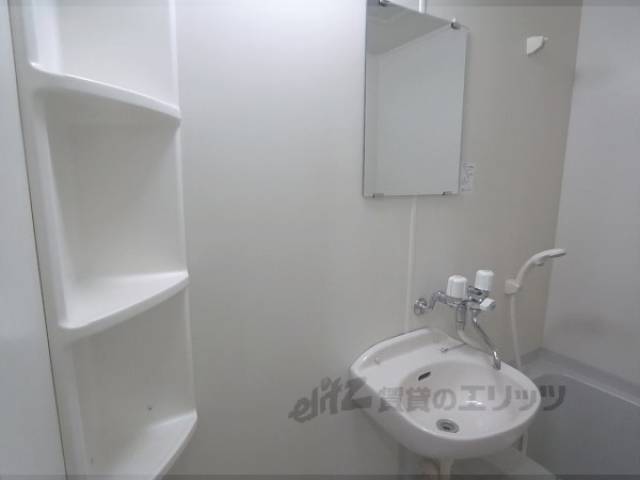 洗面所　しっかりしたお風呂です