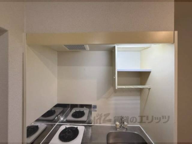 キッチン　上部収納