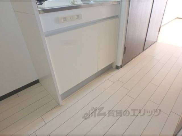 キッチン　収納下