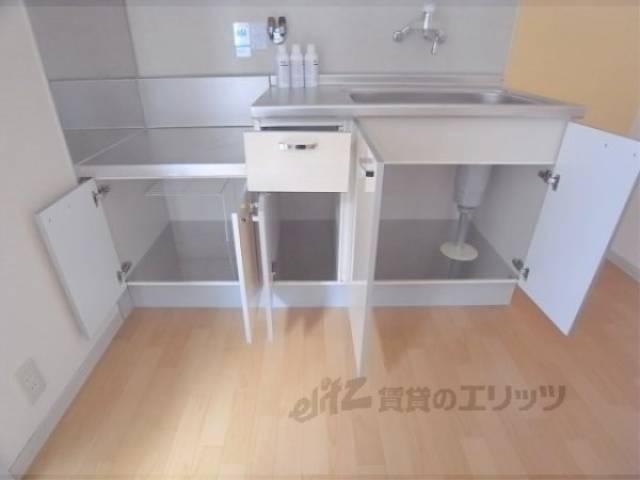 キッチン　下部収納