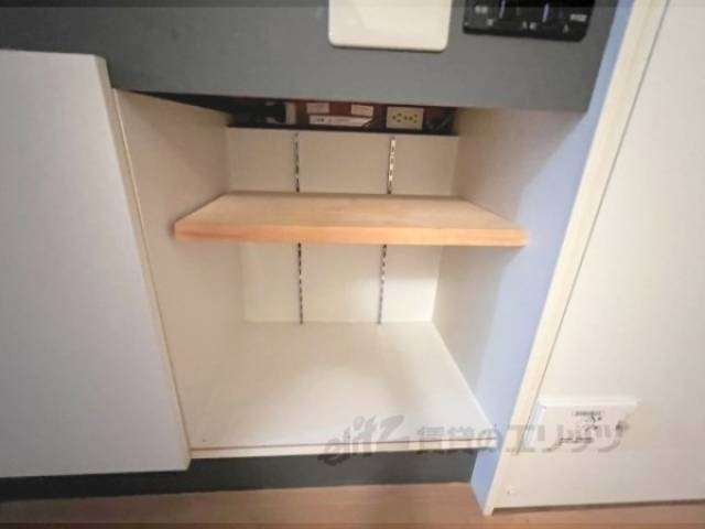 キッチン　収納下部