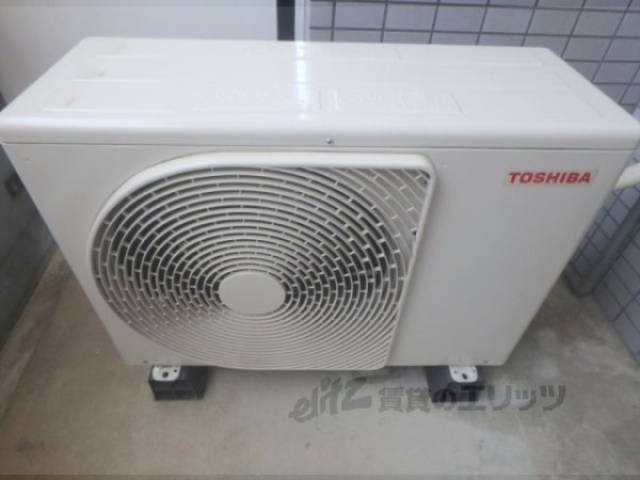 エアコン　室外機