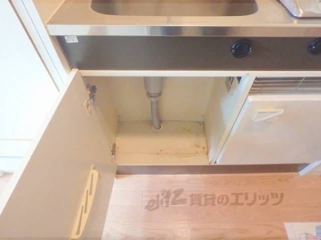 キッチン　収納下部