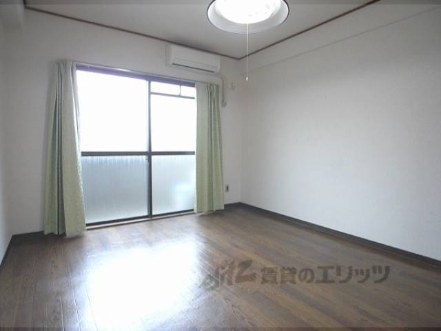 居室　開放感のあるお部屋です