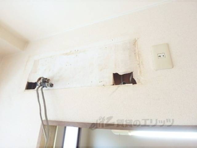 エアコン　設置場所