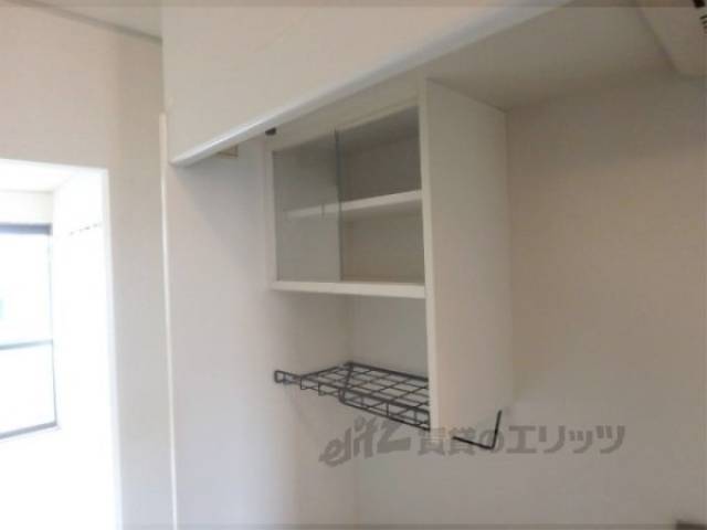 キッチン　収納棚