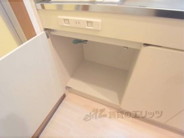 キッチン　下部収納