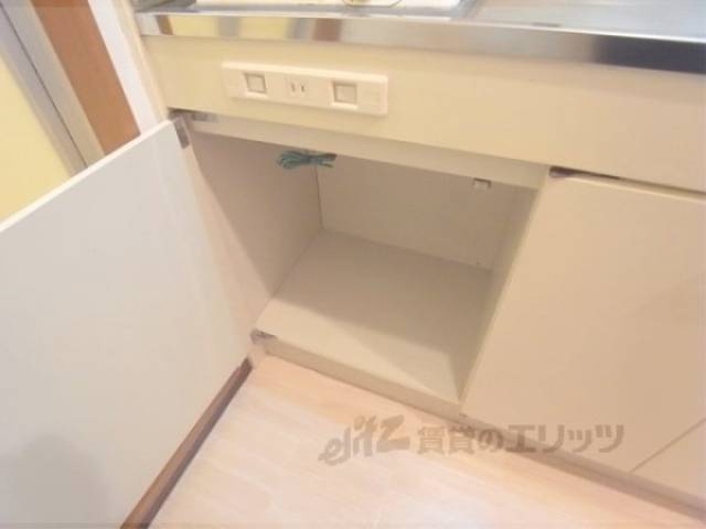 キッチン　下部収納