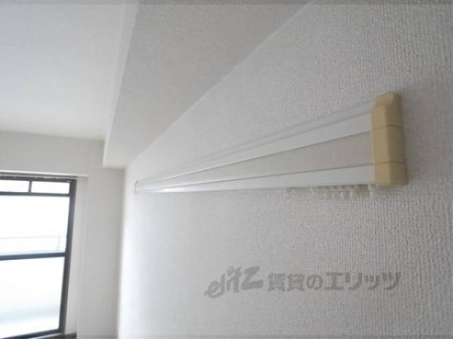 壁掛けレール